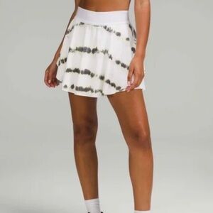 Lululemon Court Rival High-Rise Skirt in Transverse Yellow Multi